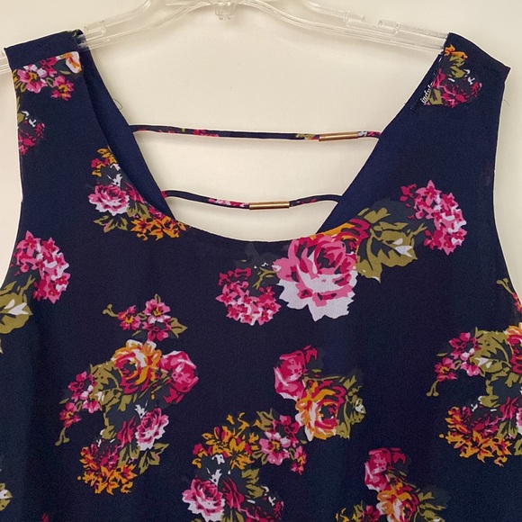 ❤️NWOT Women’s 2X Indulge floral knee length summer dress. - Picture 4 of 6